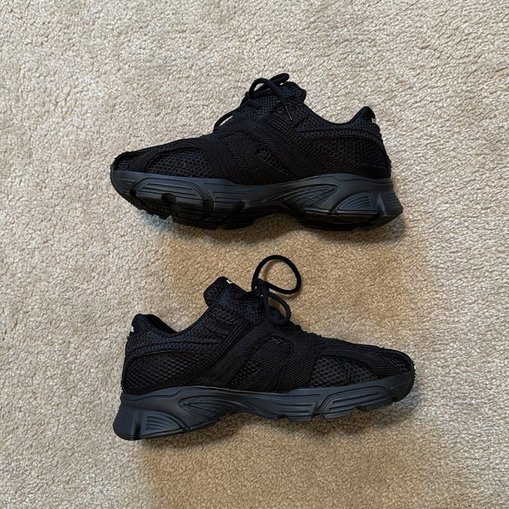 Balenciaga Phantom Sneakers - Picture 2 of 6